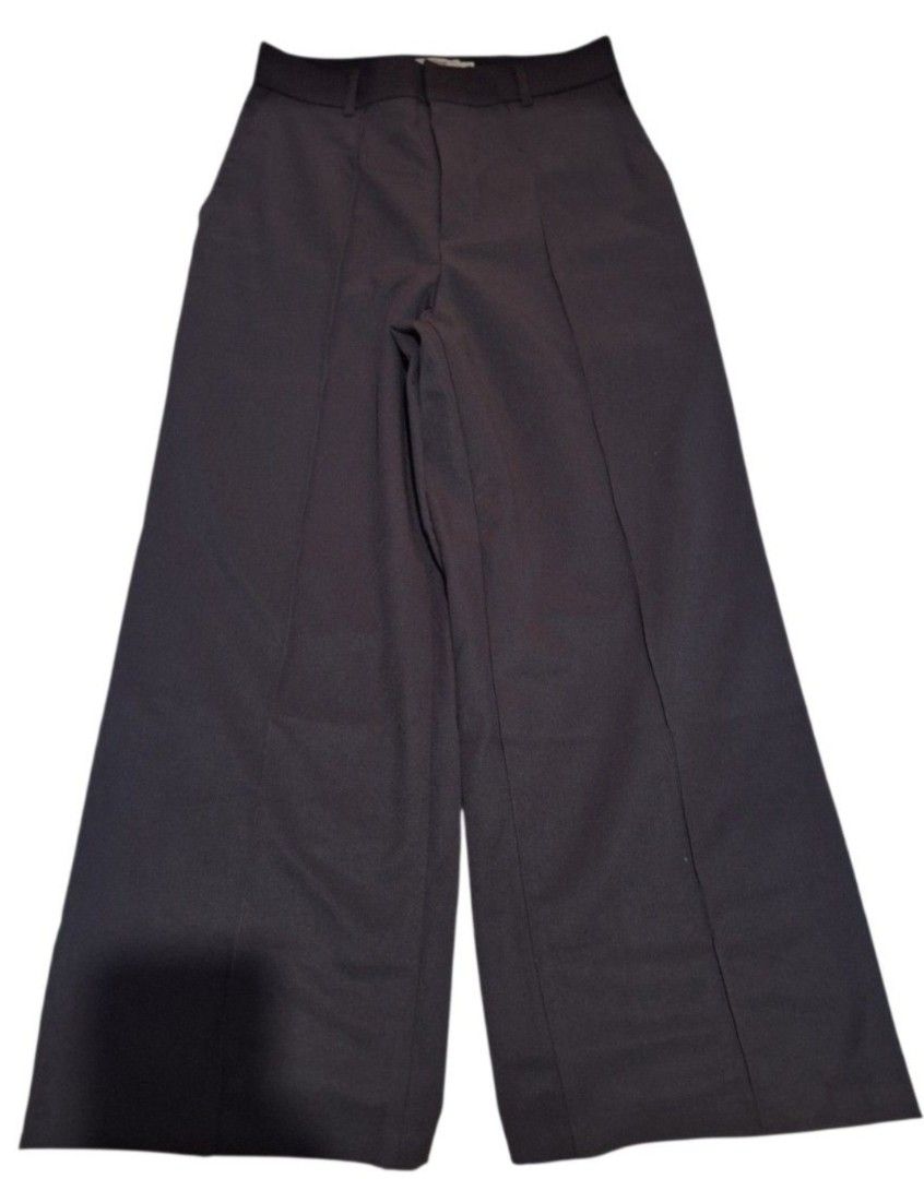 High Waist Wide Leg Trouser (Category: Jeans) located in Quezon City. Submitted by berns_1014 (Listing ID 1471126150, Image 2). Description: soft denim.