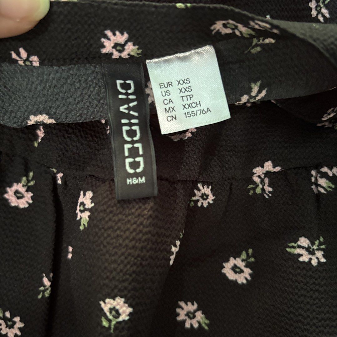 H&M Dress (Category: Dresses) located in Baguio. Submitted by alwaysdeclutter1ng (Listing ID 1471242506, Image 2). Description: .