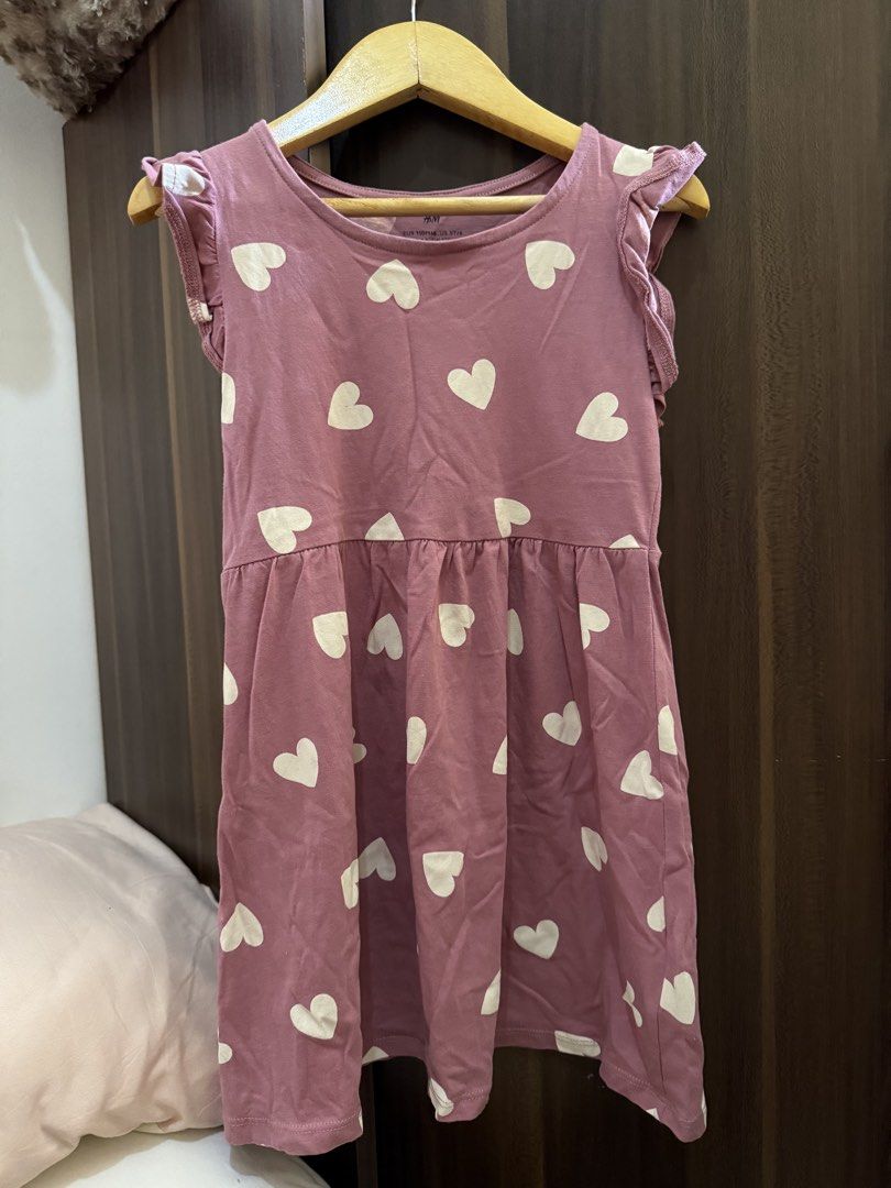 H&M Dress 4-6Y (Category: Babies & Kids Fashion) located in Pasig City. Submitted by martinas.closet (Listing ID 1471155177, Image 1). Description: .