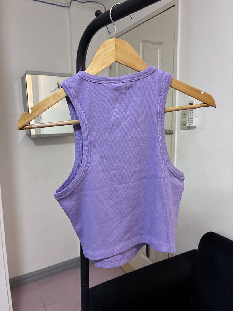 H&M embroidered top S-M (Category: Sleeveless) located in Manila. Submitted by jdjdnxei (Listing ID 1471151917, Image 2). Description: large on tag but fits small-med.