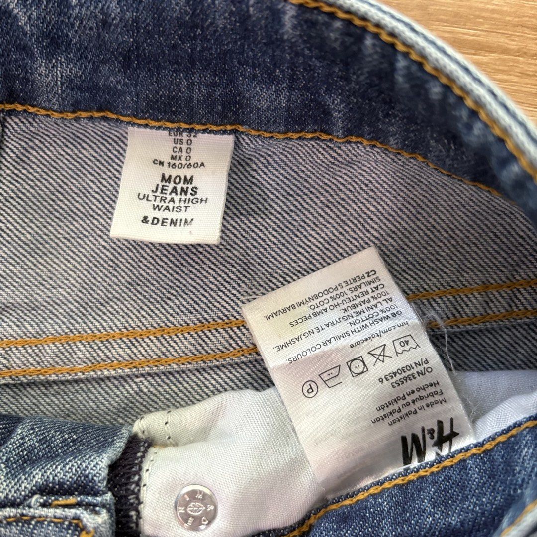 H&M Highwaist Jeans (Category: Jeans) located in Baguio. Submitted by alwaysdeclutter1ng (Listing ID 1471202926, Image 3). Description: .