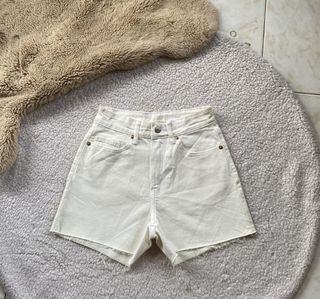 (Category: ) located in . Submitted by valenciam65490 (Listing ID 1471257589, Image 1). Description: .
