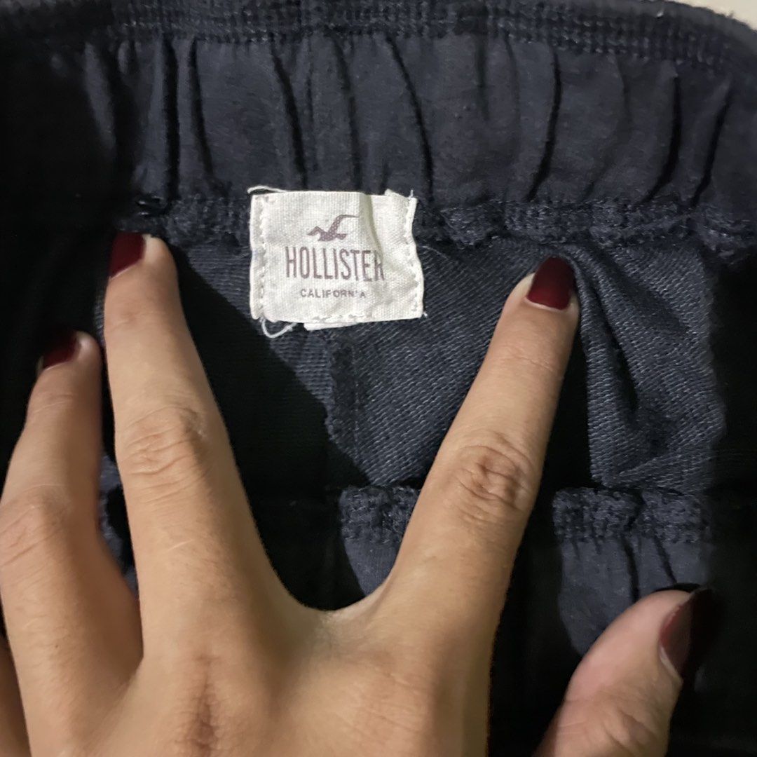 Hollister y2k Shorts (Category: Shorts) located in San Quintin. Submitted by polasolah (Listing ID 1471230206, Image 2). Description: Hollister Y2K short size:25-26, 11inch length .