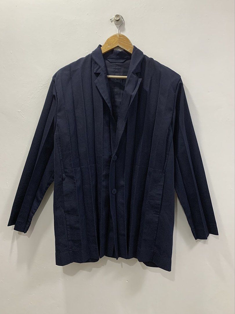 HOMME PLISSE - ISSEY MIYAKE EDGE ENSEMBLE JACKET (Category: Coats, Jackets and Outerwear) located in Cavite. Submitted by ___layern0ne (Listing ID 1471248167, Image 1). Description: Design & Material Features • Wide Accordion Pleats: Unlike the thinner pleats seen on standard baseline garments, the Edge Ensemble series utilizes wider, distinct architectural folds that provide a structural silhouette • Semi-Gloss Finish: The 100% technical polyest