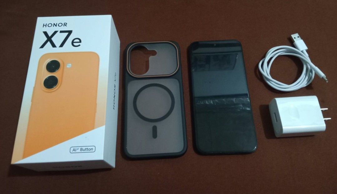 HONOR X7E (Category: Cases & Sleeves) located in Manila. Submitted by nikaclyde (Listing ID 1471267115, Image 1). Description: NO ISSUE WITH COMPLETE INCLUSIONS WITH TEMPERED NA DIN AT CASE NA FREE MATAGAL MALOWBAT 2DAYS BEFORE NEED ICHARGE .