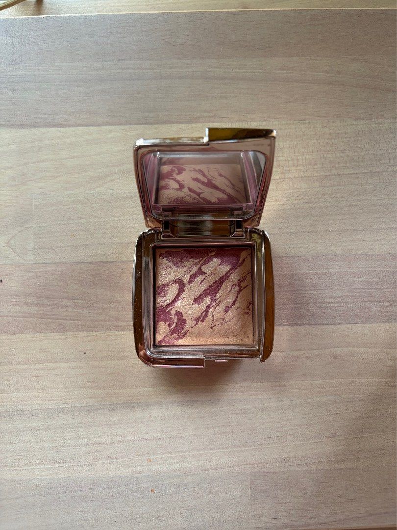Hourglass Ambient Lighting Blush - At Night (Category: Makeup) located in Marikina City. Submitted by closetcatalogue (Listing ID 1471144195, Image 1). Description: AUTHENTIC, bought last year in Sephora, Thailand. RFS: bought new makeup and don’t reach for it as much. - Brand: Hourglass Ambient Lighting Blush - Shade: Bronze and berry marbled - Condition: Gently swatched 1-2 times, surface looks untouched - Packaging: Signature metallic bronze c