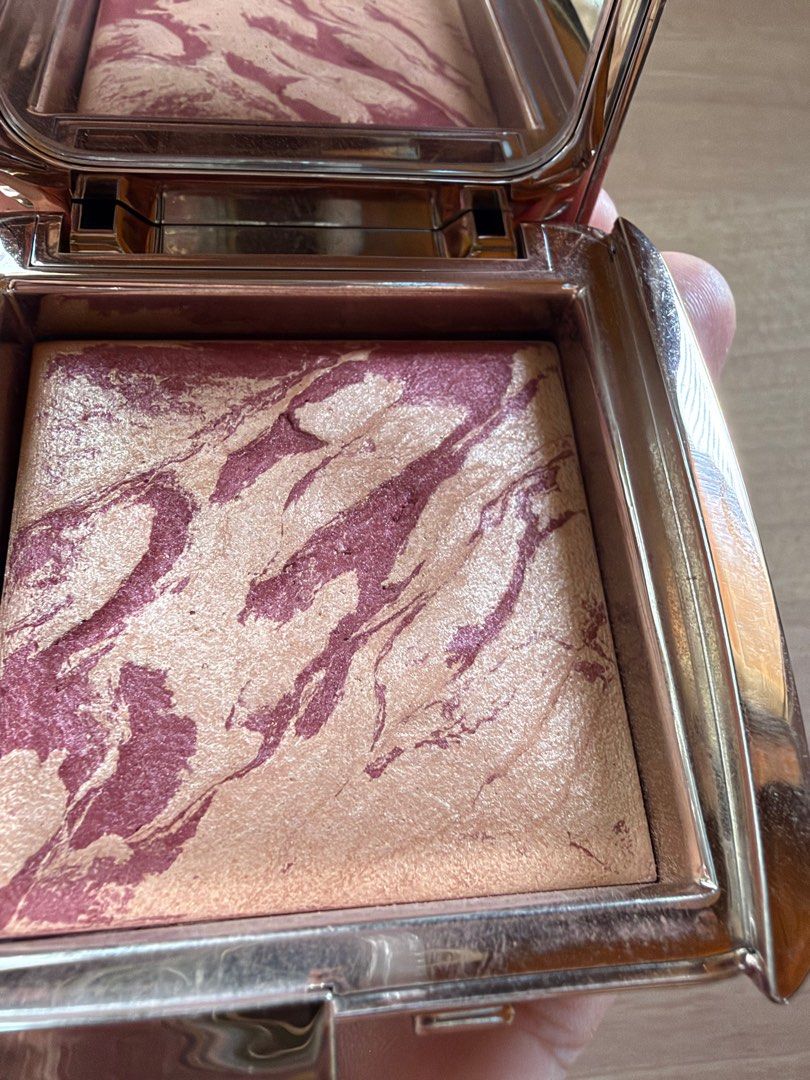 Hourglass Ambient Lighting Blush - At Night (Category: Makeup) located in Marikina City. Submitted by closetcatalogue (Listing ID 1471144195, Image 2). Description: AUTHENTIC, bought last year in Sephora, Thailand. RFS: bought new makeup and don’t reach for it as much. - Brand: Hourglass Ambient Lighting Blush - Shade: Bronze and berry marbled - Condition: Gently swatched 1-2 times, surface looks untouched - Packaging: Signature metallic bronze c