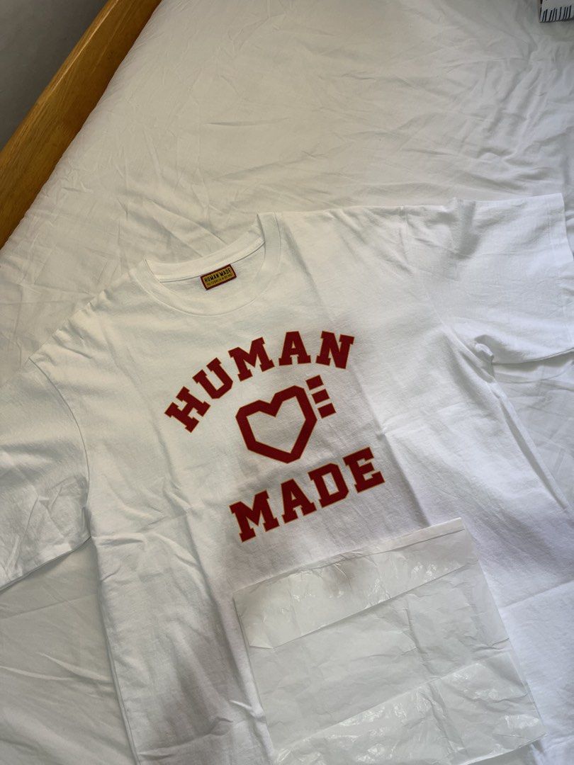 Human Made Heart Graphic Tee (Large) (Category: Tshirts & Polo Shirts ) located in Mabini. Submitted by thelostsphyrnidae (Listing ID 1471170189, Image 1). Description: Human Made Graphic Shirt size Large -Used twice only, still good as new -bought in Korea (Human Made Offline Store Seoul) -fixed price Can do lalamove/Grab or LBC (shouldered by buyer) RFS: Decluttering 📍Dasmariñas, Cavite.