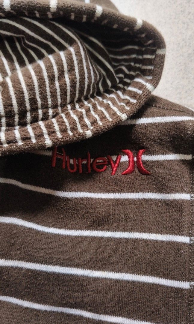 Hurley (Category: Coats, Jackets and Outerwear) located in Manila. Submitted by moneyroll420 (Listing ID 1471191747, Image 3). Description: hurley jackets.