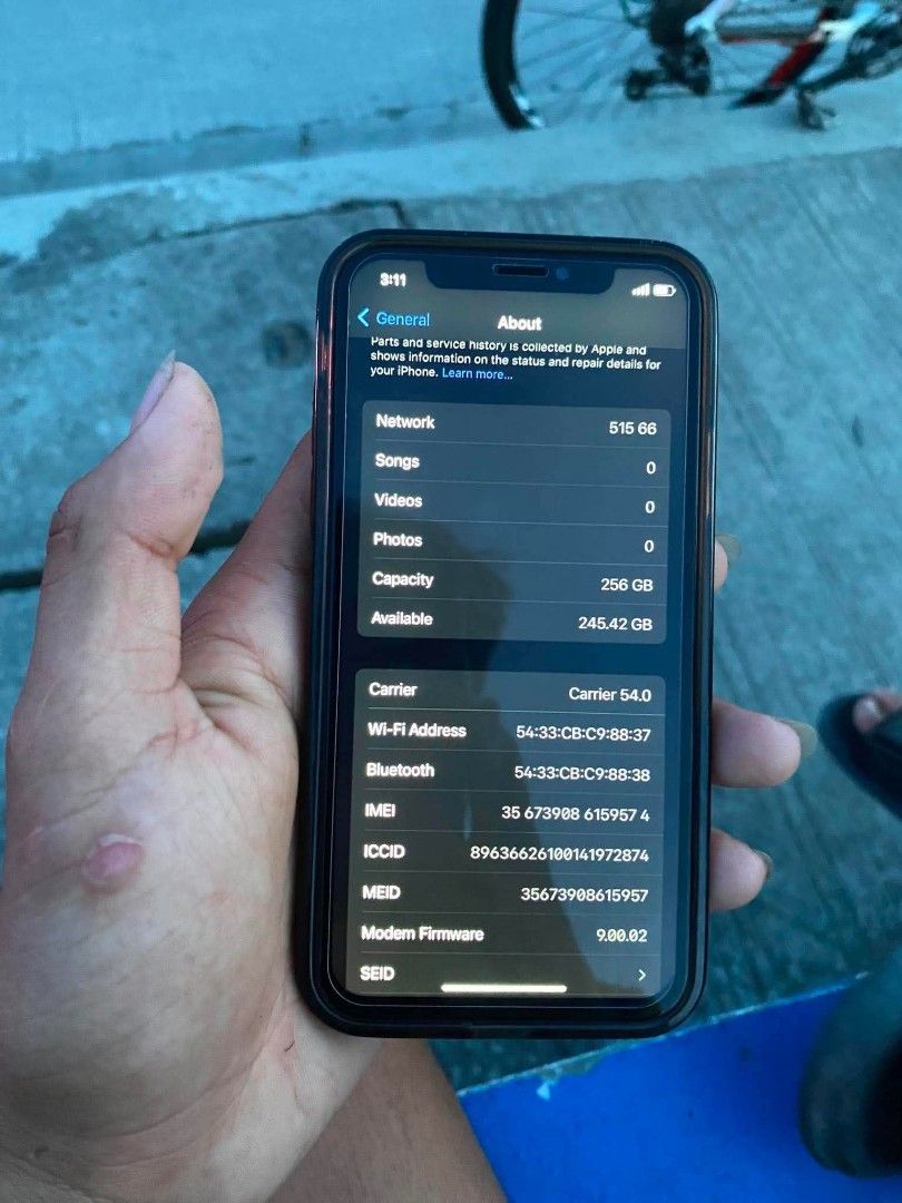 I PHONE X 256 GB (Category: iPhone X Series) located in Manila. Submitted by keru_eman2026 (Listing ID 1471226566, Image 3). Description: For Sale: Second-hand iPhone X in Silver featuring a massive 256GB storage capacity, a fresh 100% Battery Health supporting peak performance, and a completely clean, signed-out iCloud account ready for a new user. The phone has a clean physical exterior with a smooth screen and silver back glass, though please 