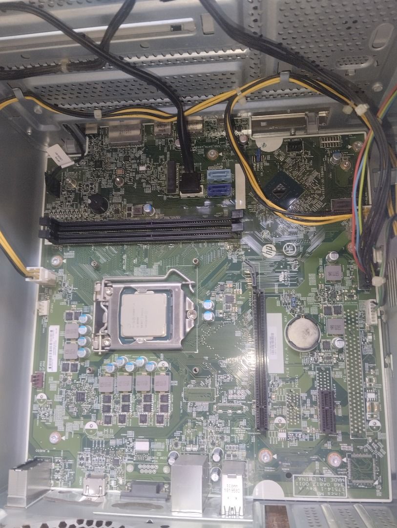 INTEL CORE i5 8thGen i5-8400 System Unit (Category: Desktops) located in Malabon City. Submitted by oliver_james501 (Listing ID 1471201946, Image 2). Description: READ FIRSTTTTTTTTTTTTTTT Working System unit / PSU / CPU: Intel Core i5-8400 8th gen Missing : RAM DDR4 / GPU / STORAGE.