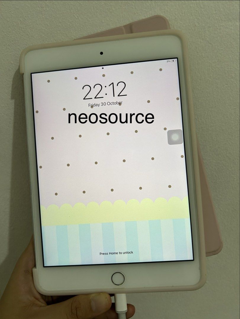 iPad Mini 4 (128GB) in Silver (Category: iPad) located in Candaba. Submitted by neosource (Listing ID 1471261229, Image 1). Description: Details: Color: Silver Storage: 128GB - With SIM card slot (Japan SIM only; not compatible with Philippine SIM cards) - Tempered glass - Smooth operation - Few hairline scratches from normal use - Overall clean and well-maintained FREEBIES INCLUDED: - 2 pcs Protective case - Stylus pen Condition: Good working co