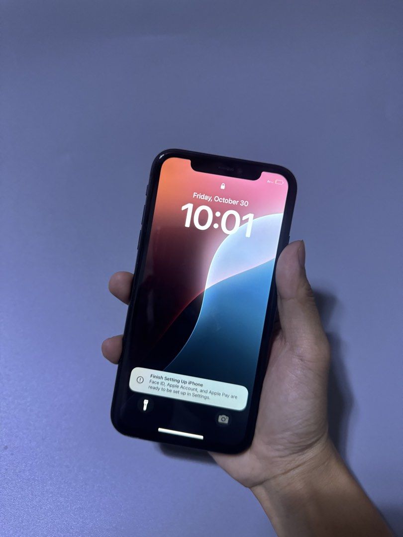 iPhone 11 128gb (Category: iPhone 11 Series) located in Manila. Submitted by iiiiphoneseller (Listing ID 1471260074, Image 2). Description: ✔️smxooth ✔️73% battery health ✔️open line ✔️factory unlock ✔️ true tone ✔️included unit only Issue see the last pic.