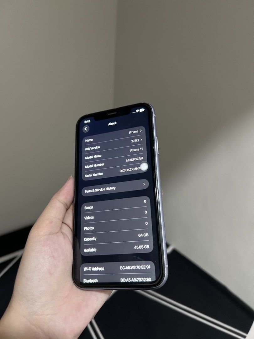 iPhone 11 64gb - All working (Category: iPhone 11 Series) located in Manila. Submitted by maddi.cade (Listing ID 1471252800, Image 3). Description: Hello! Selling Apple iPhone 11 - Storage: 64GB - Battery Health: 63% - Camera : Super linaw - No history of repair (original all parts) check & reset all u want - Open line (any sim) Condition: All working, smooth, face id & truetone are still working Unit & Case Open for swap - Meetup Location: Manda