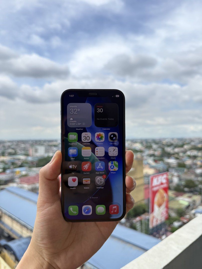 Iphone 12 64gb (Category: iPhone 12 Series) located in Norzagaray. Submitted by dnaysdm (Listing ID 1471163317, Image 1). Description: -Iphone 12 64gb blue color -All working (Face Id, true tone, buttons, camera) -Newly replaced battery (Battery Health: 100%, Genuine, no unknown parts) -Unli reset, no icloud issue -No sim restrictions -Local NTC unit (ZP/A) -Issue: Dent sa left lower ng body and scratches around the body Inclusion: Box and unit R