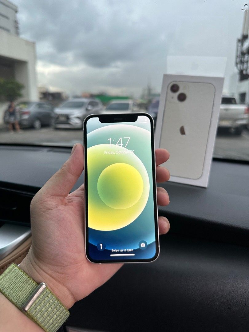 iPhone 12 mini 128GB, White, Openline (Category: iPhone 12 Series) located in Caloocan City. Submitted by jeibry21 (Listing ID 1471264925, Image 2). Description: - Openline - 128GB - 88% BH - Still at iOS 15 (updatable to ios 27) - Pre-owned, Original - All Working - No Performance Issues - Rep Box - Sim Ejector - Rep Cable - Case - Tempered Glass.