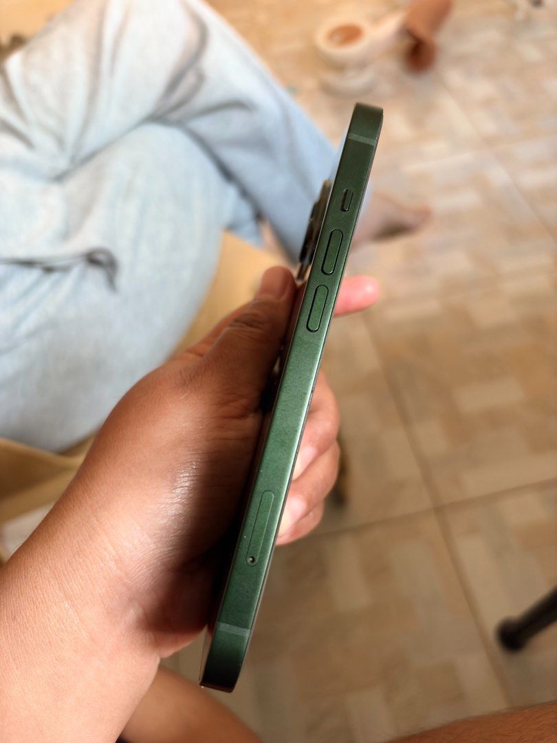 iPhone 13 (Category: iPhone 13 Series) located in Tarlac. Submitted by lunoxx04 (Listing ID 1471123085, Image 2). Description: With box charger 6 phone case 81% battery health ZPA variant For pick up only.