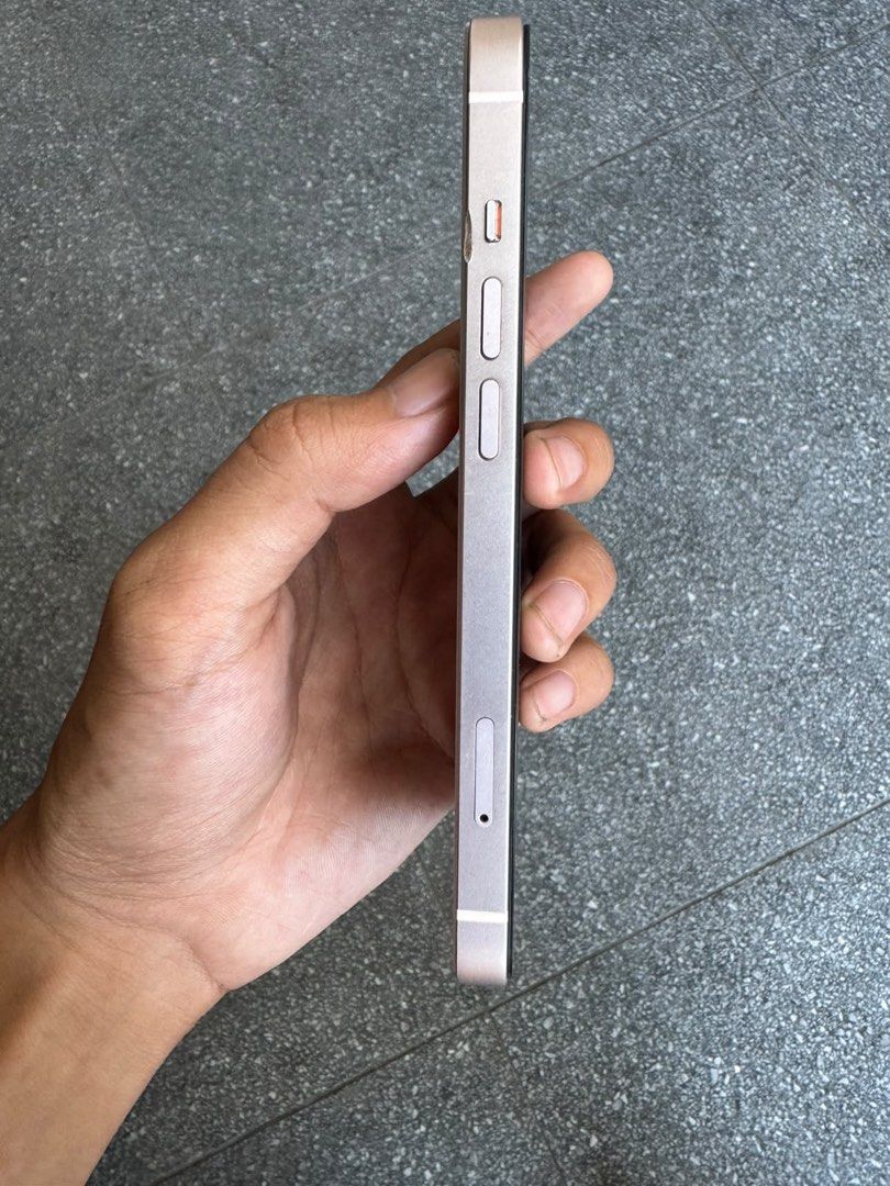 IPHONE 13 STARLIGHT (Category: iPhone 13 Series) located in Manila. Submitted by thatgirl.mz (Listing ID 1471284826, Image 1). Description: For sale or Swap Iphone 13 STARLIGHT • 128GB • Any Sim • 100% Battery Health ( Service ) • Working Truetone / Face ID • MALINAW BOTH CAMERA Inclusions: Charger / Case Issue: Replaced Display, Dents, Walang Lense sa Camera not affected on performance unli check sa meet up 💰: 11200 📍: Manila / Cavite / Laguna