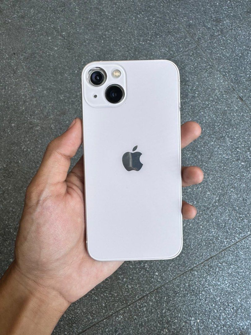 IPHONE 13 STARLIGHT (Category: iPhone 13 Series) located in Manila. Submitted by thatgirl.mz (Listing ID 1471284826, Image 3). Description: For sale or Swap Iphone 13 STARLIGHT • 128GB • Any Sim • 100% Battery Health ( Service ) • Working Truetone / Face ID • MALINAW BOTH CAMERA Inclusions: Charger / Case Issue: Replaced Display, Dents, Walang Lense sa Camera not affected on performance unli check sa meet up 💰: 11200 📍: Manila / Cavite / Laguna