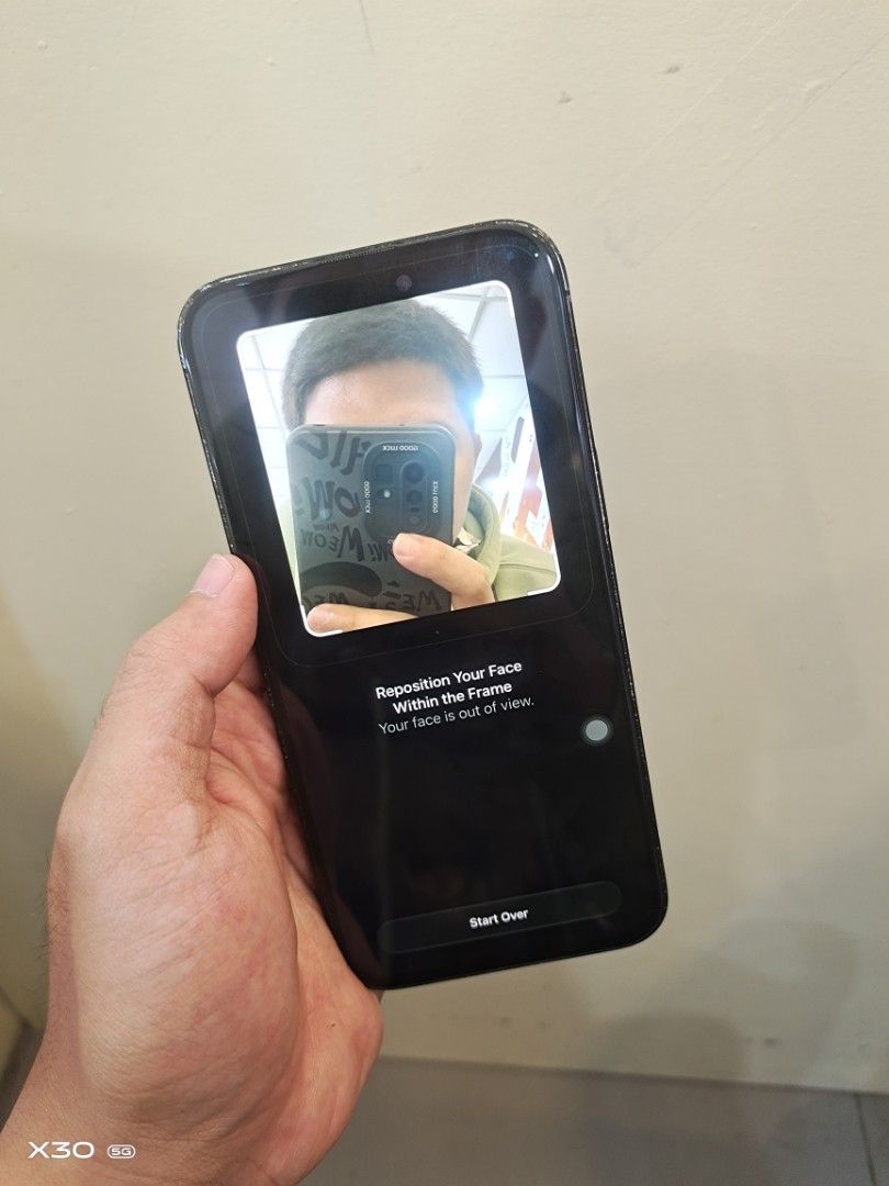 Iphone 14 promax (Category: iPhone 14 Series) located in Manila. Submitted by jamesbenri13777 (Listing ID 1471216262, Image 2). Description: forsale or swap bacoor cavite ako 14 promax 256gb openline may truetone may faceid pwede ireset pwede iupdate unit only gana lahat 76% batt orig .