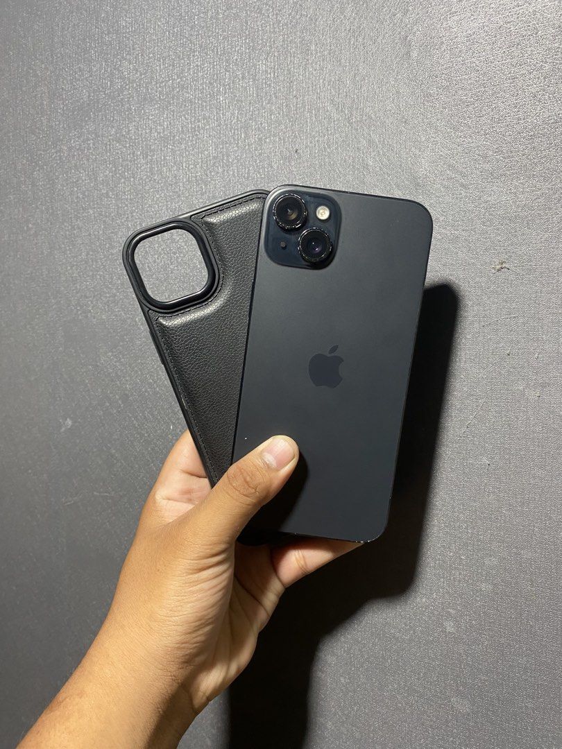 iPhone 15 Plus Black (Category: iPhone 15 Series) located in Dasmarinas. Submitted by cavitegloots (Listing ID 1471183288, Image 2). Description: iPhone 15 Plus Black ‎✔️128GB Storage ✔️Factory Unlock ‎🔋76% Battery Health ✔️No History Repair ✔️Truetone ✔️Face ID ✔️Sign of usage only! (Mild dents and paint chips) Inclusion: Unit, Case Only! Selling: ₱24,000 PRESYONG BASE MODEL NA TO!! ‎📍Dasmarinas, Cavite.