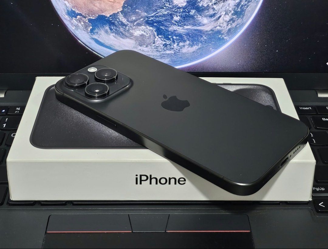 iPhone 15 Pro Max (Category: iPhone 15 Series) located in Las Pinas. Submitted by futuregrow (Listing ID 1471286085, Image 3). Description: For Sale iPhome 15 Pro Max 256gb Smart Locked Unlocking imei by smart ongoing with case number 09302984. Road to Factory Unlock With Box, type c cable, Manual and ejector pin. 100% Good Condition 100% NO ISSUE 100% Walang sakit ng Ulo 100% Smooth Battery Health - 87% ✅ Long Lasting Battery life ✅ True Tone ✅ 