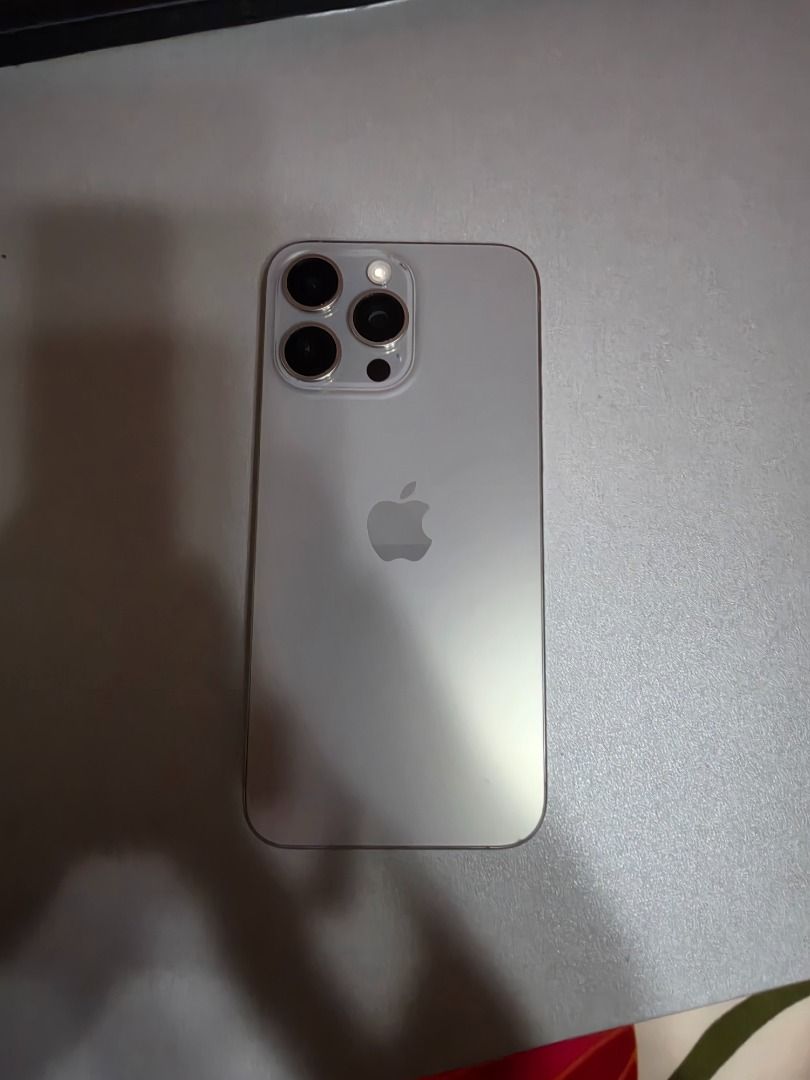 iPhone 15 Pro Max 512GB – Natural Titanium – US Unit (Category: iPhone 15 Series) located in Bacoor. Submitted by sportsbruhcards (Listing ID 1471184482, Image 1). Description: Selling my iPhone 15 Pro Max in Natural Titanium. 📱 Specs A17 Pro chip 512GB storage 6.7" Super Retina XDR, ProMotion 120Hz, Always-On display 48MP main + 5x telephoto + ultrawide USB-C, Action Button Updated to iOS 26.7.2 🔋 Battery health: 90% Cycle Count: 494 Factory u
