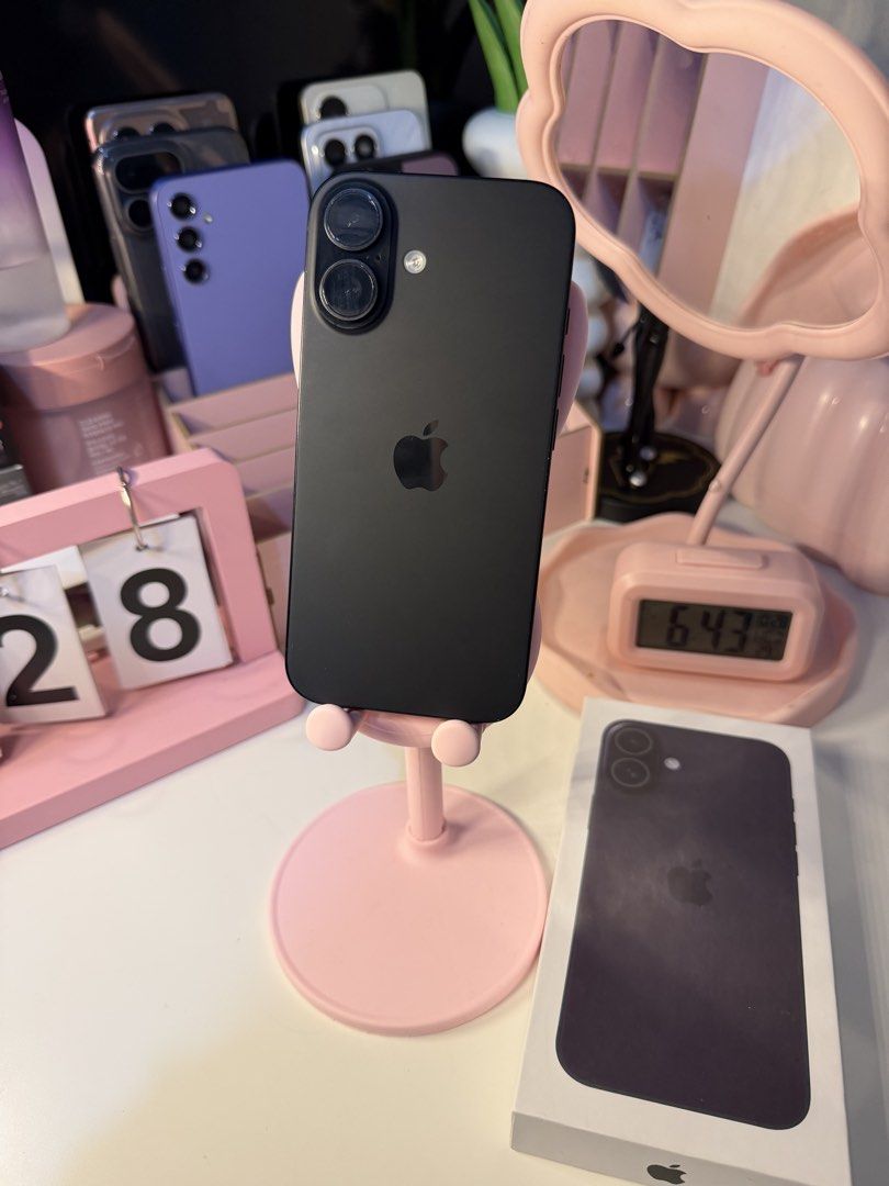 IPHONE 16 256GB (Category: iPhone 16 Series) located in Manila. Submitted by yishaaaalim (Listing ID 1471245186, Image 2). Description: IPHONE 16 (BLACK TITANIUM)🖤 ₱35,500 only -256gb -90% original battery health -smooth performance -allworking -true tone/face id -ntc approved -unli check/reset upon meet up -dents and scratches only inclusions: unit and case and replacement box 📍marikina open for meet up.
