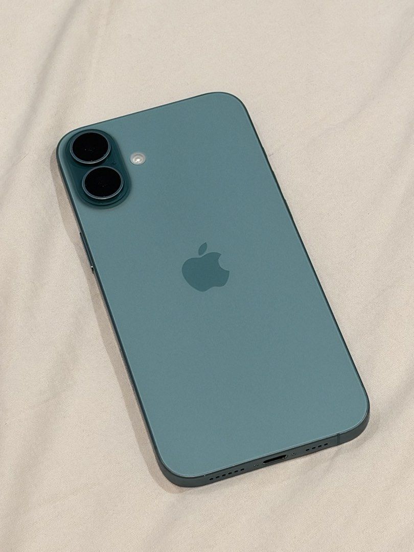 iPhone 16 Plus (256GB) (Category: iPhone 16 Series) located in Makati City. Submitted by janine.ar (Listing ID 1471148553, Image 1). Description: iPhone 16 Plus, 256 GB TEAL 95% battery health Bought Oct 2025 Atleast 5 phone casings No software issue, but with scratches RFS: upgrade.