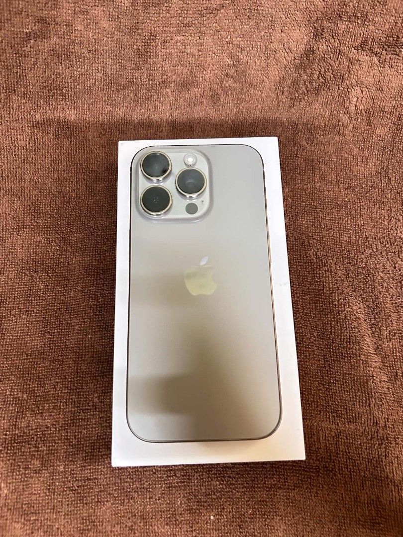 Iphone 16 pro 256GB (Category: iPhone 16 Series) located in Quezon City. Submitted by goodgadgets_hub (Listing ID 1471157415, Image 2). Description: 📱 iPhone 16 PRO — 256 GB Price: ₱43,000 — slightly negotiable Factory Unlocked • No SIM Restrictions Battery Health: 89% Condition: No scratches • Looks brand new ⚠️ No hidden issues • Fully working 📦 What you get: Unit and Original box 📍 Location: Quezon City (Sm north, Cubao, Shangri la, One Aya