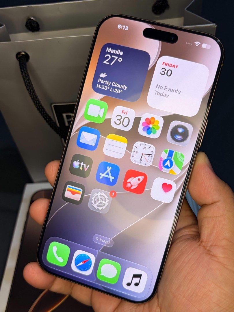 IPHONE 16 PRO MAX 256GB | 89%BH (Category: iPhone 16 Series) located in Manila. Submitted by mayamacailao (Listing ID 1471295130, Image 2). Description: For sale only, fixed price. IPHONE 16 PRO MAX 256GB | Desert Titanium | 89% BH •Local purchased & Openline •All buttons & true tone working •Some scratch only on screen •No repair history •With box & paper bag only •Tempered glass installed 📍South caloocan area.