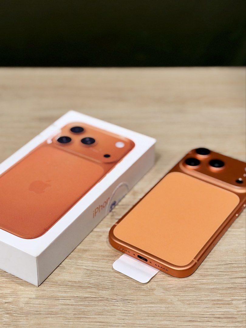 iPhone 17 Pro 256GB Cosmic Orange (Category: iPhone 17 Series) located in Quezon City. Submitted by engineerpat04 (Listing ID 1471131249, Image 2). Description: Here's the last deal for this month! Get this iPhone 17 Pro 256GB in Cosmic Orange for only PHP 56549. Hoping you won't miss this. :p Grade: A-1. For more information, check out 'Guide: Classification of Pre-Activated iPhones', https://carousell.app.link/gbaYcuNp9mb Important Note: The un