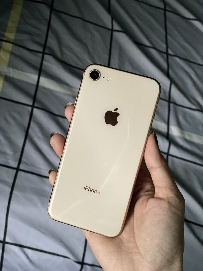 Iphone 8 (Category: iPhone 8 Series) located in Manila. Submitted by constantin14729 (Listing ID 1471191447, Image 1). Description: Rfs: Hindi ko na po ginagamit. Need open line po since sa Japan po binili. Lady owner .