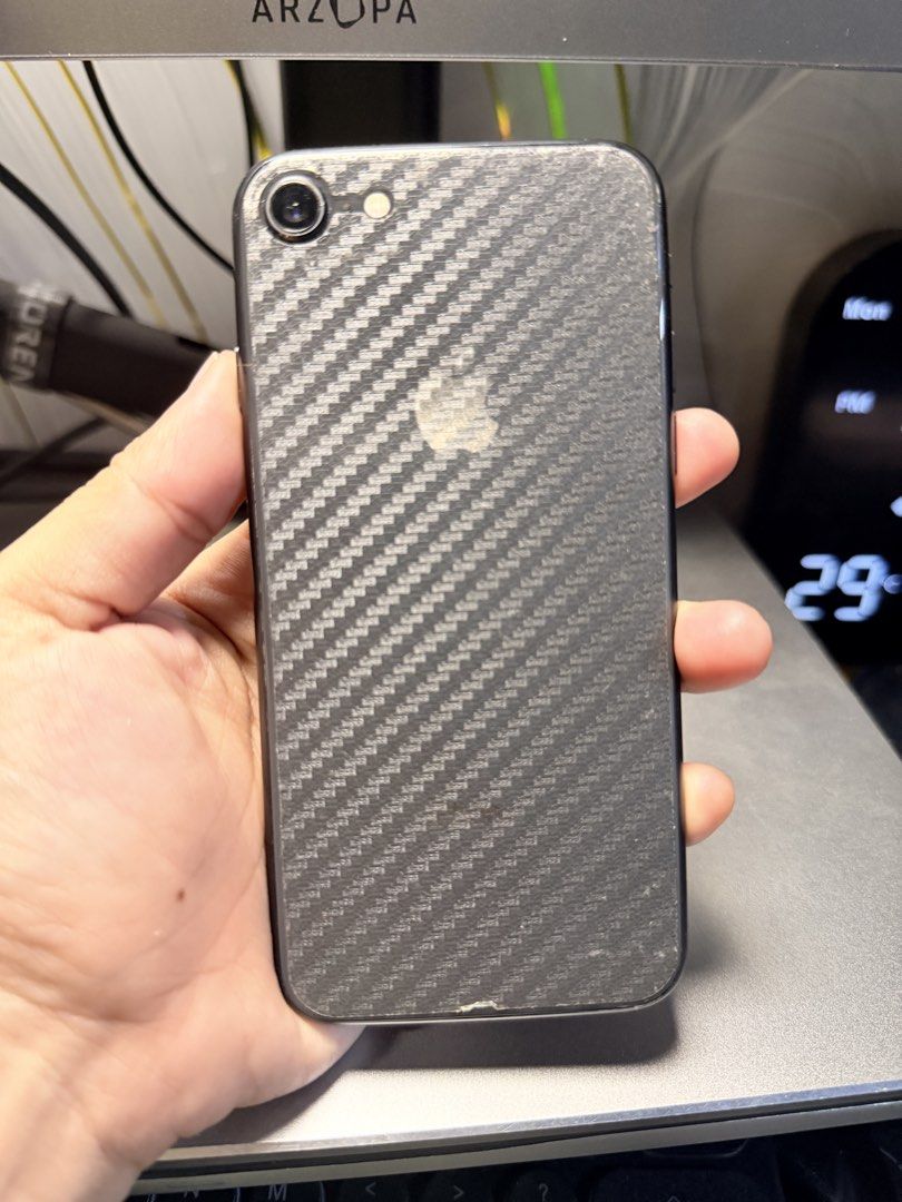 Iphone 8 64gb Black (Category: iPhone 8 Series) located in Manila. Submitted by sunyam18 (Listing ID 1471212679, Image 3). Description: FOR SALE IPHONE 8 64gb 100Battery Health Ios 16 Fingerprint Working Truetone Working Any sim / No sim restriction Unli reset Malinaw both camera Makinis With tempered glass installed Price is slightly negotiable RFS: Needs funds.