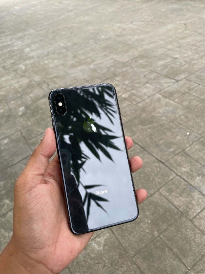 iphone xsmax (Category: iPhone X Series) located in San Jose del Monte. Submitted by ryangadjets_5426a4 (Listing ID 1471226812, Image 1). Description: IPHONE XSMAX BLACK 256GB ALL WORKING NO ISSUE NO HISTORY OF REPAIR FACTORY RESET FACTORY UNLOCK..