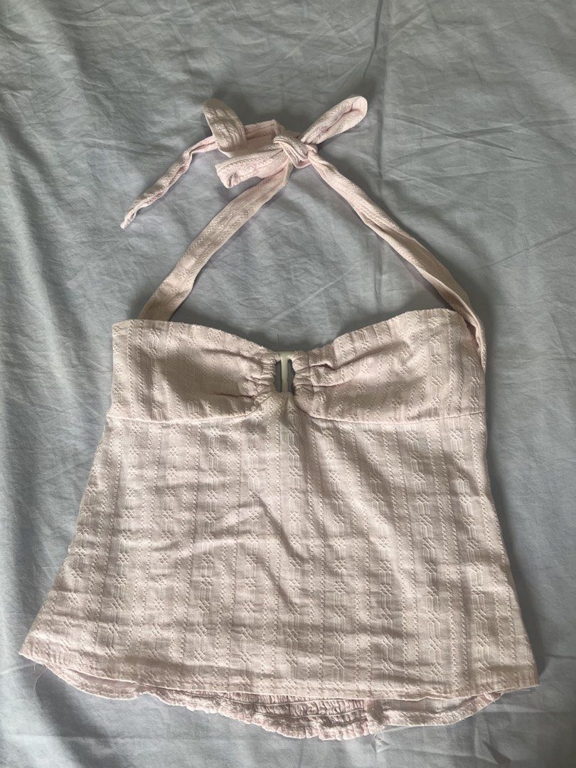 Isa The Label Elena Top (Category: Sleeveless) located in Manila. Submitted by aaa0ki (Listing ID 1471234804, Image 1). Description: - Brand: Isa The Label Pink Elena Top - Color: baby pink - Material: cotton - Size: small.