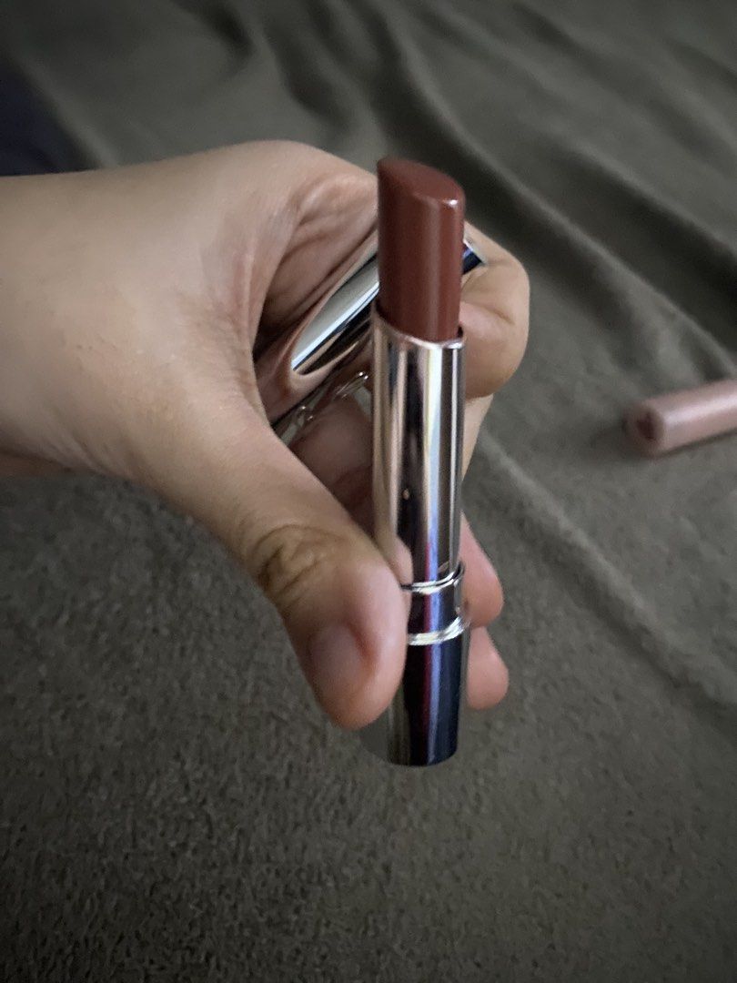 Issy lip satin bullet - Deco (Category: Makeup) located in Manila. Submitted by yanyan1904m (Listing ID 1471231032, Image 3). Description: Used Swatch Only.