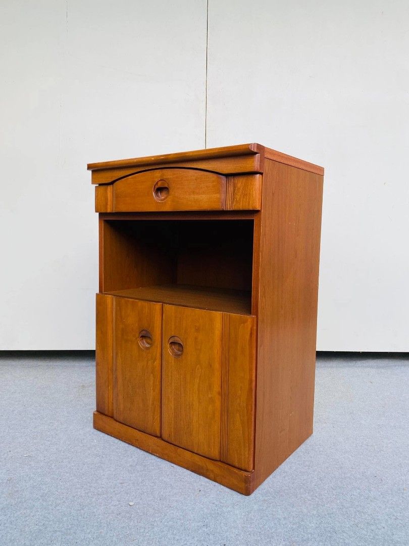 JAPAN SURPLUS" CONSOLE CABINET / SIDEBOARD CABINET (Category: Shelves, Cabinets & Racks) located in Bulacan. Submitted by junnie09 (Listing ID 1471182630, Image 3). Description: "JAPAN SURPLUS" CONSOLE CABINET / SIDEBOARD CABINET SIZE: 23L" x 17W" x 33H" inches (AS-IS ITEM) IN GOOD CONDITION.