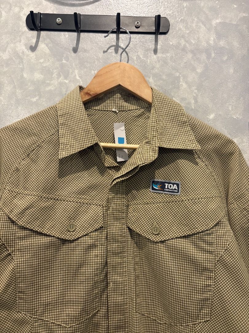 Japanese Workwear Crop (Category: Tshirts & Polo Shirts ) located in Quezon City. Submitted by outofhabits_store (Listing ID 1471192992, Image 2). Description: Size: Large, Japanese fit Width: 23.5 inches Length: 24 inches Buy 2 items worth 600 pesos and get them for 1,000 Payment method: GCash Shipping options (shouldered by buyer): J&T 3-7 days, Lalamove or Grab within the day Location: Quezon City Please manage your expectations as this item i