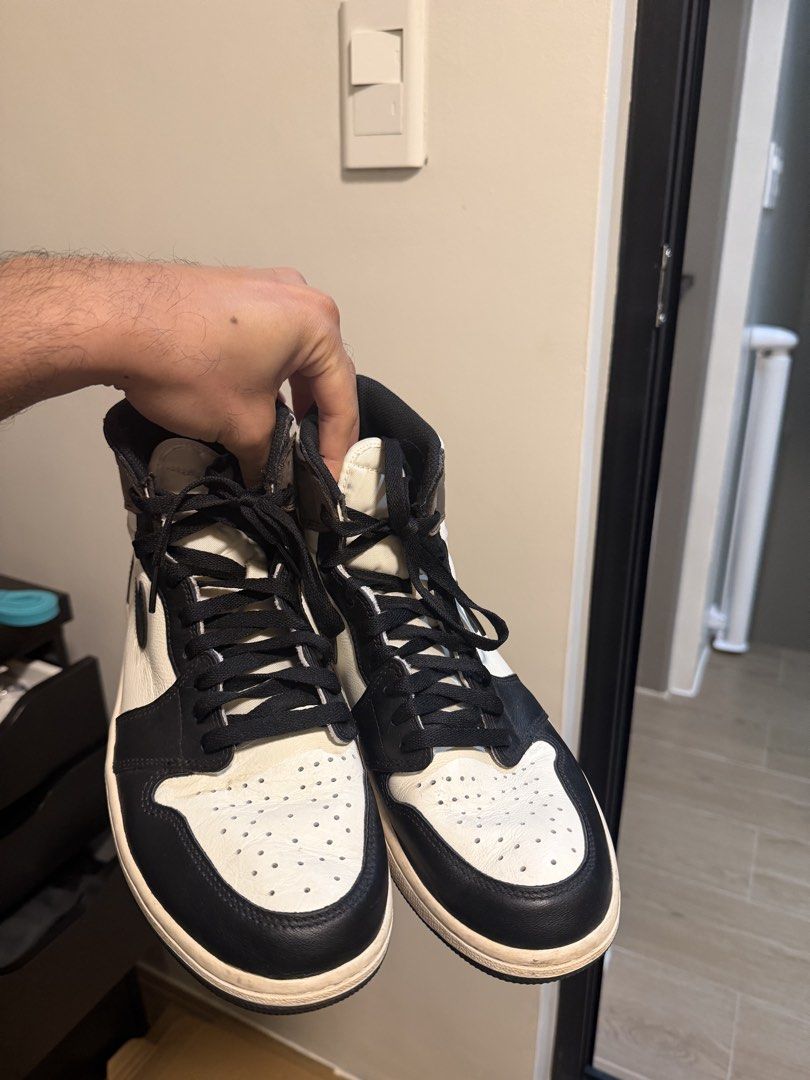 Jordan 1 High Mocha (Category: Sneakers) located in Las Pinas. Submitted by stealclothingsph (Listing ID 1471280319, Image 3). Description: Size 10.5 Pair only 2k only Muntinlupa.