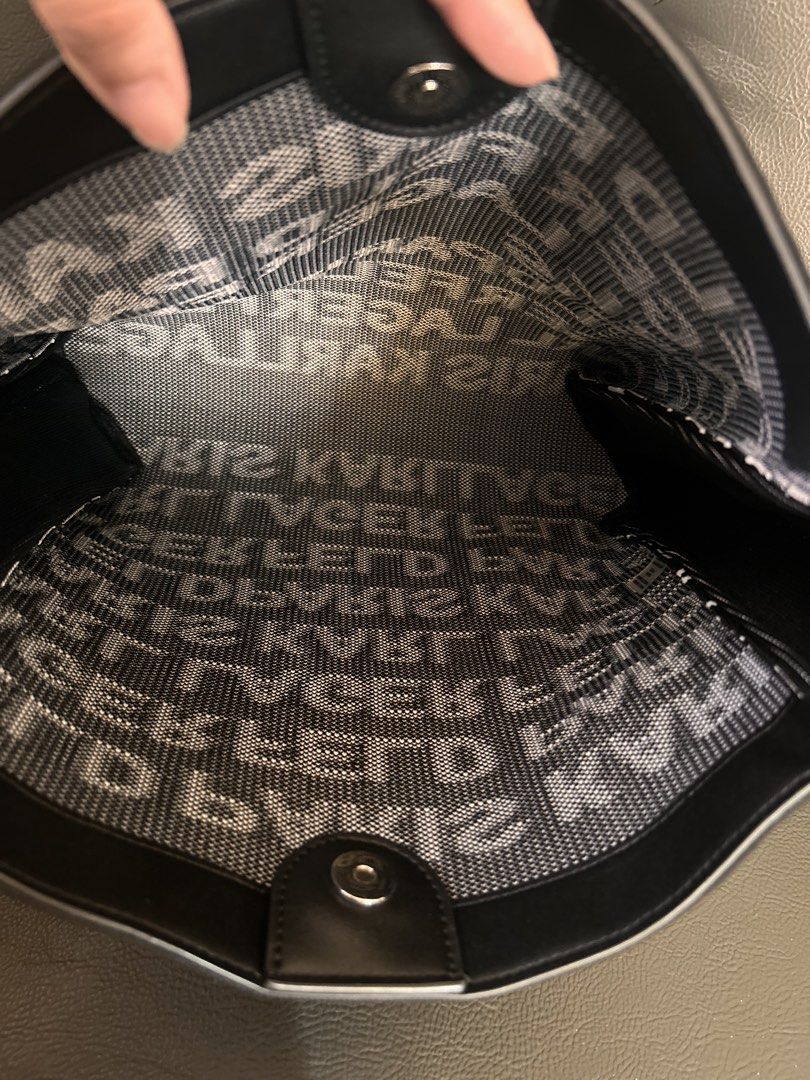 Karl Lagerfeld hobo bah (Category: Tote Bags) located in Silang. Submitted by christineannbeacloset (Listing ID 1471224153, Image 3). Description: No included pouch In very good condition Free SF.