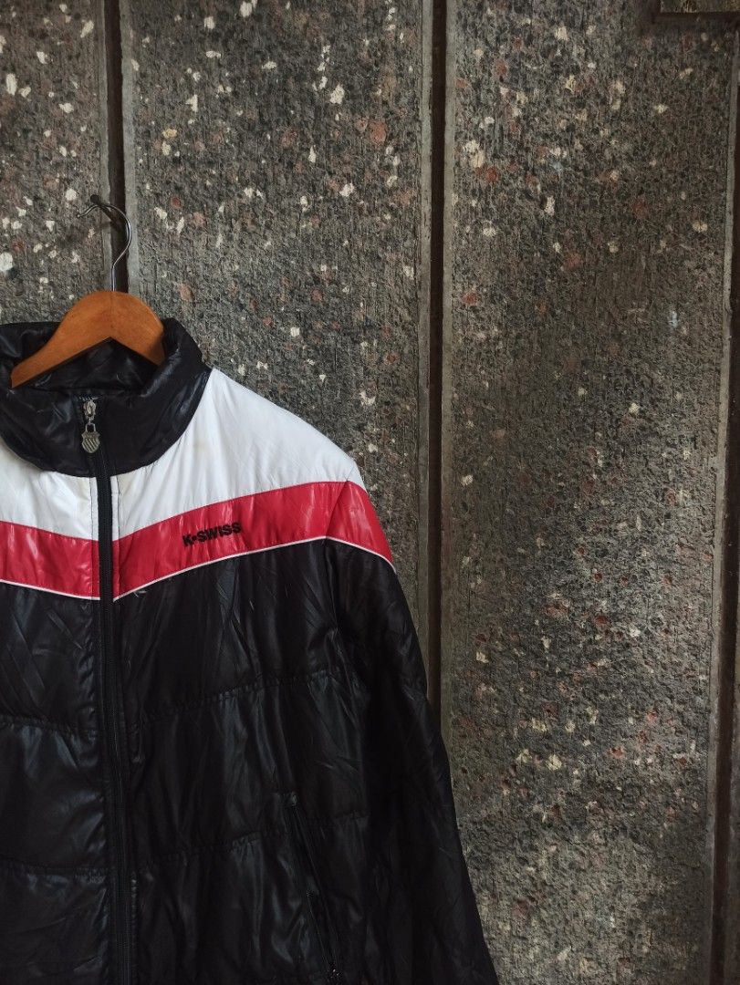 K-Swiss Puffer Jacket (Category: Coats, Jackets and Outerwear) located in Baybay. Submitted by thrift_thrift_langg (Listing ID 1471119302, Image 2). Description: K-Swiss Puffer Jacket W- 23 L- 28 Color rate: 10/10 Issue: Not working zipper pocket Very Good Condition - Size: Large - XL - Need Wash.