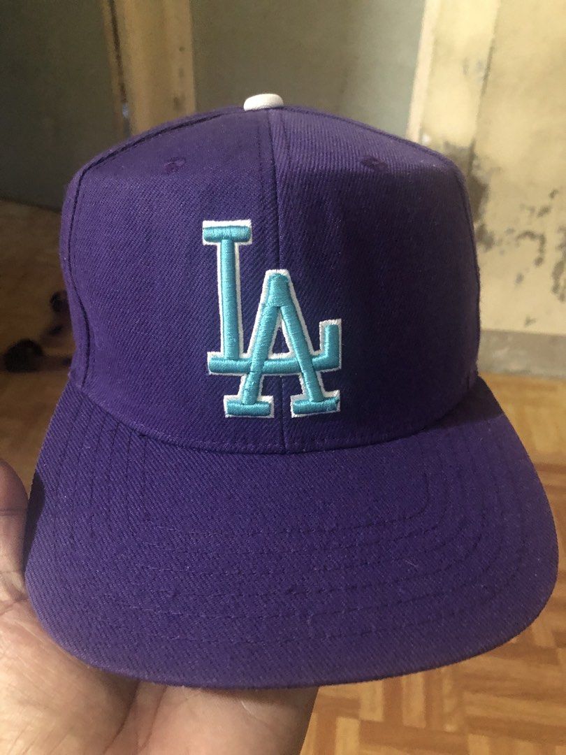 LA cap (Category: Caps & Hats) located in San Jose. Submitted by palaboy0728 (Listing ID 1471223225, Image 1). Description: .