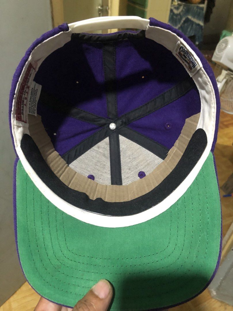 LA cap (Category: Caps & Hats) located in San Jose. Submitted by palaboy0728 (Listing ID 1471223225, Image 3). Description: .