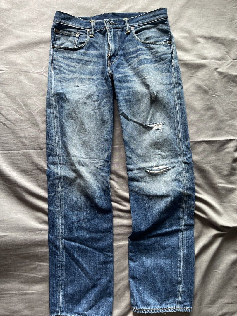 Levi’s 502 Regular Taper Jeans (Category: Jeans) located in Quezon City. Submitted by kvrt0907 (Listing ID 1471141586, Image 1). Description: - Brand/Model: Levi’s 502 Regular Taper - Size: W32 L32 - Wash: Classic mid blue with stylish factory distress and whiskering - Details: Standard 5-pocket design, button fly, and rear leather patch - Special Feature: Classic Levi's graphic print on the inside pocket lining Pre loved and maalaga ako sa gamit