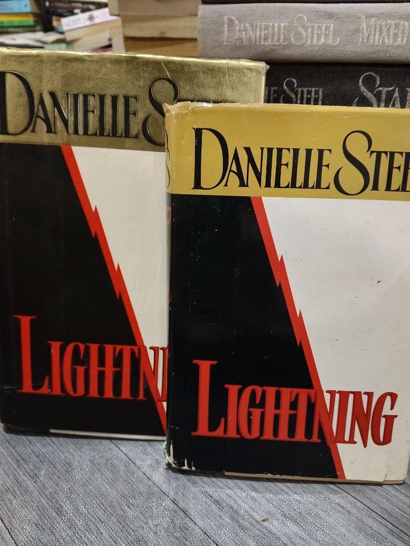 Lightning by Danielle Steel ( Hardcover Preloved) (Category: Storybooks) located in Luna. Submitted by bookwhisp (Listing ID 1471266037, Image 1). Description: .