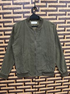 (Category: ) located in . Submitted by brandthriftoutdoor_ (Listing ID 1471125115, Image 1). Description: .