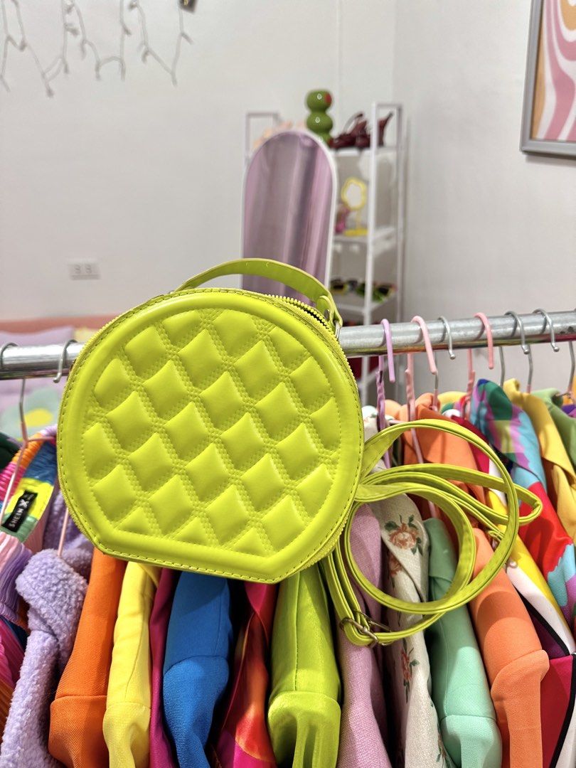 Lime green bag with sling (Category: Cross-body Bags) located in Bulacan. Submitted by archivesbyjanine (Listing ID 1471233882, Image 1). Description: .