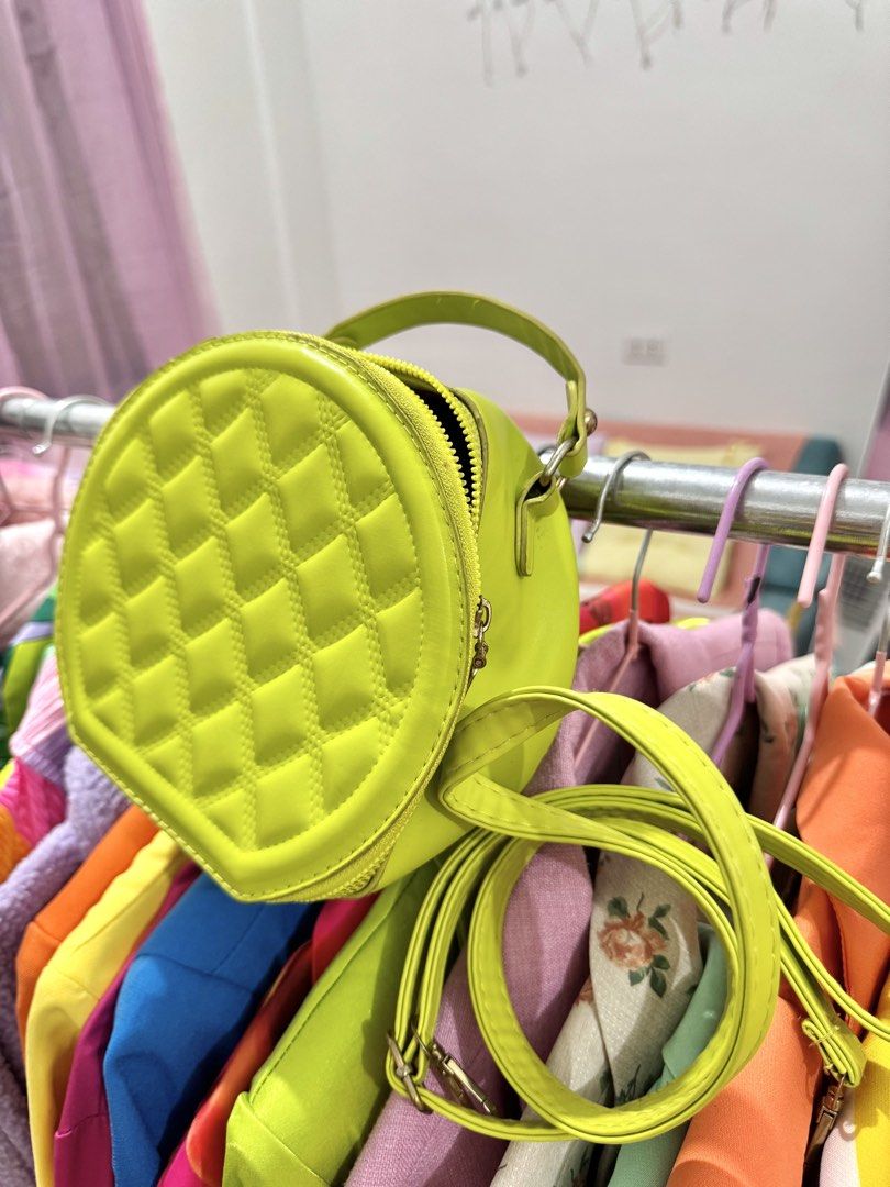 Lime green bag with sling (Category: Cross-body Bags) located in Bulacan. Submitted by archivesbyjanine (Listing ID 1471233882, Image 2). Description: .