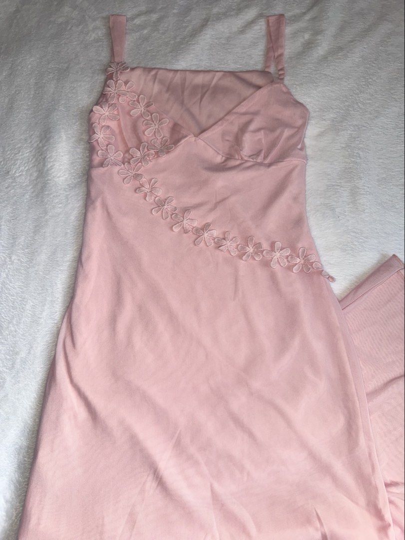 Long floral mesh dress (Category: Evening dresses & gowns) located in Manila. Submitted by closetbylex_ (Listing ID 1471191745, Image 2). Description: Twice used! Fit to xs-s.
